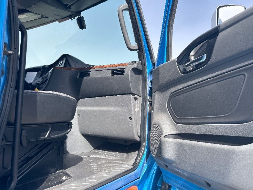 Sleeper Tractor-Heavy Duty Tractors-International-2021-LT625-El Paso-TX-771,943\n\t\tmiles-$ 27,750 - Image 13