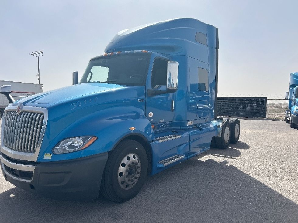 Sleeper Tractor-Heavy Duty Tractors-International-2021-LT625-El Paso-TX-771,943\n\t\tmiles-$ 27,750 - Image 3