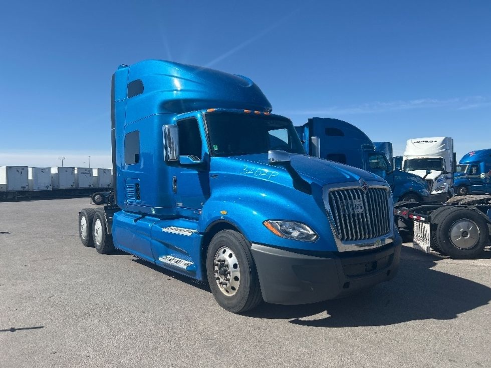 Sleeper Tractor-Heavy Duty Tractors-International-2021-LT625-El Paso-TX-773,383\n\t\tmiles-$ 34,250 - Image 1