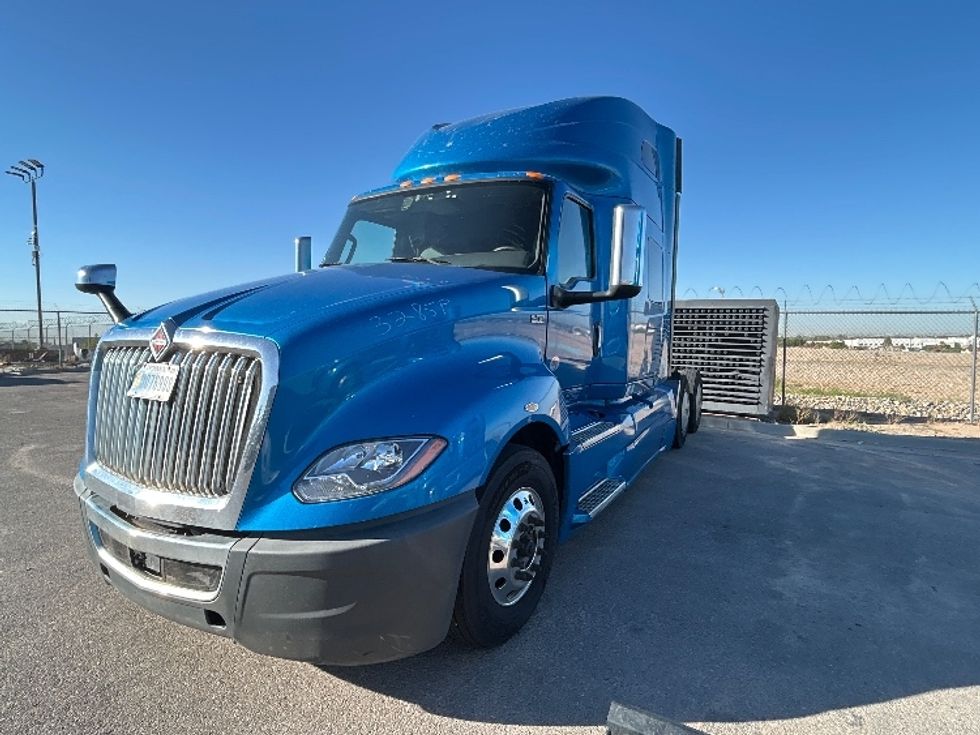 Sleeper Tractor-Heavy Duty Tractors-International-2021-LT625-El Paso-TX-773,933\n\t\tmiles-$ 30,750 - Image 3