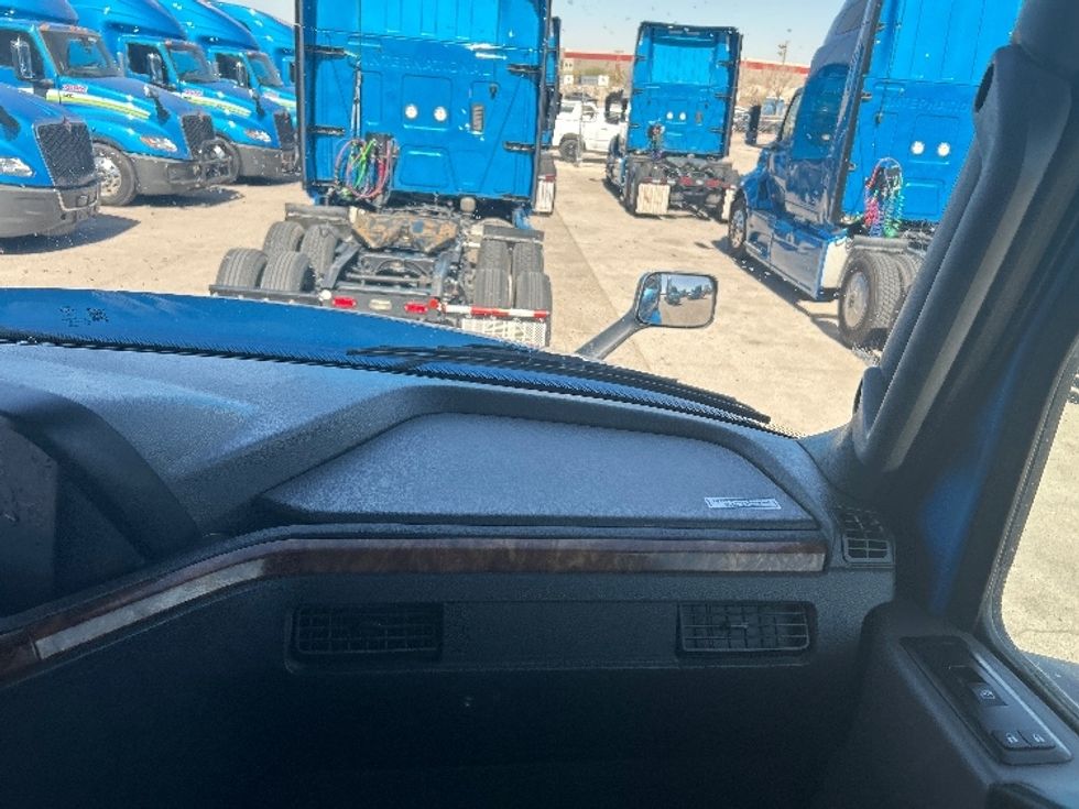 Sleeper Tractor-Heavy Duty Tractors-International-2021-LT625-El Paso-TX-774,127\n\t\tmiles-$ 27,750 - Image 14
