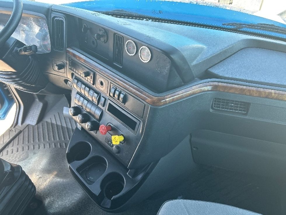 Sleeper Tractor-Heavy Duty Tractors-International-2021-LT625-El Paso-TX-774,127\n\t\tmiles-$ 27,750 - Image 15