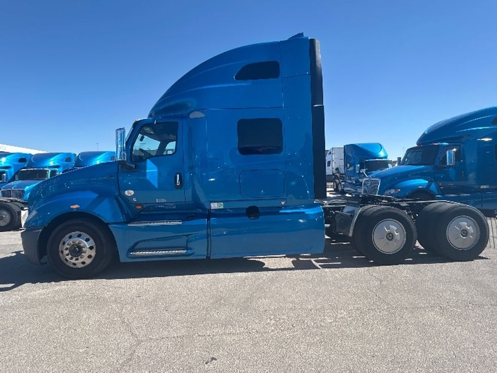 Sleeper Tractor-Heavy Duty Tractors-International-2021-LT625-El Paso-TX-774,127\n\t\tmiles-$ 27,750 - Image 4
