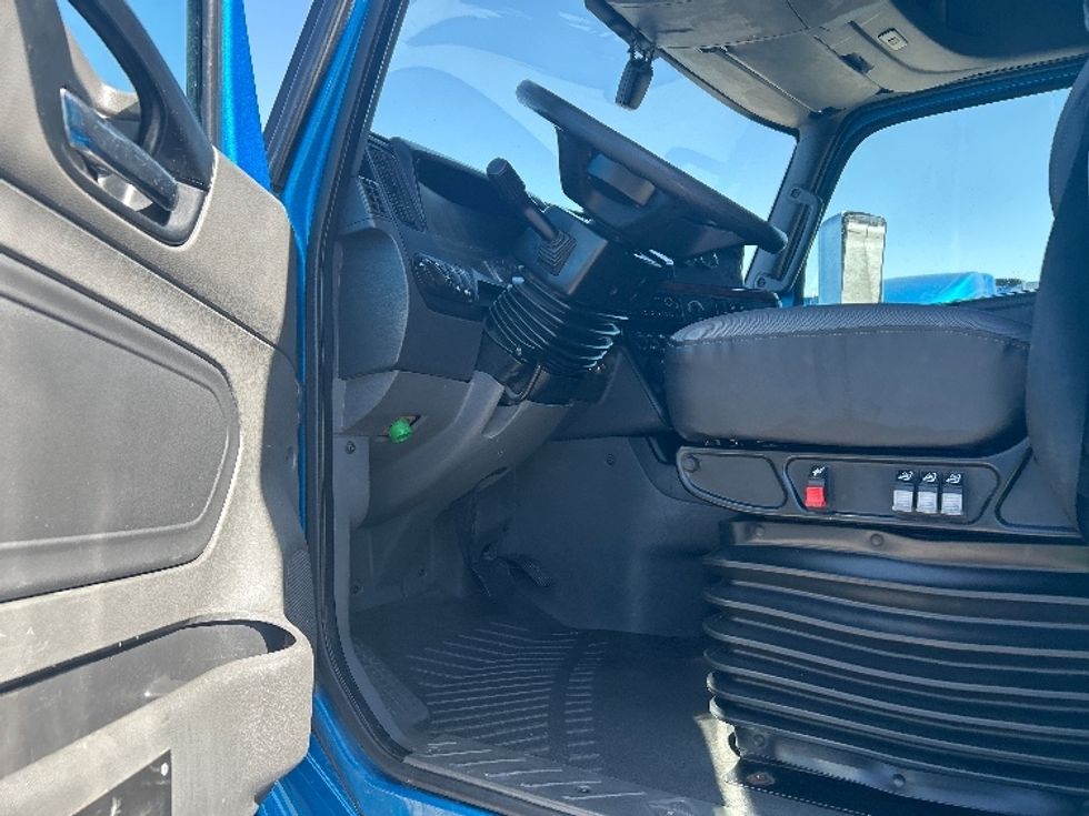 Sleeper Tractor-Heavy Duty Tractors-International-2021-LT625-El Paso-TX-774,127\n\t\tmiles-$ 27,750 - Image 9