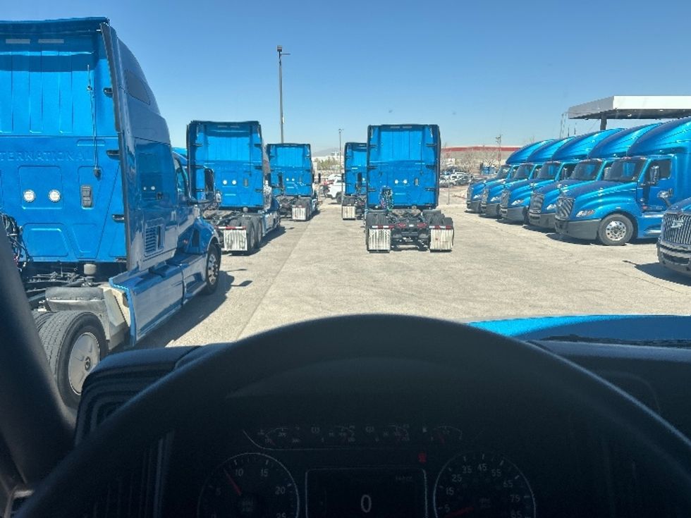 Sleeper Tractor-Heavy Duty Tractors-International-2021-LT625-El Paso-TX-774,585\n\t\tmiles-$ 27,750 - Image 11