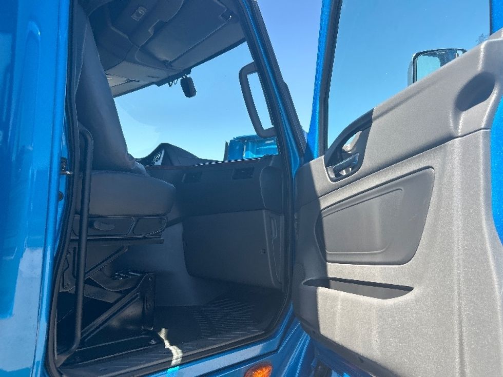 Sleeper Tractor-Heavy Duty Tractors-International-2021-LT625-El Paso-TX-774,585\n\t\tmiles-$ 27,750 - Image 13