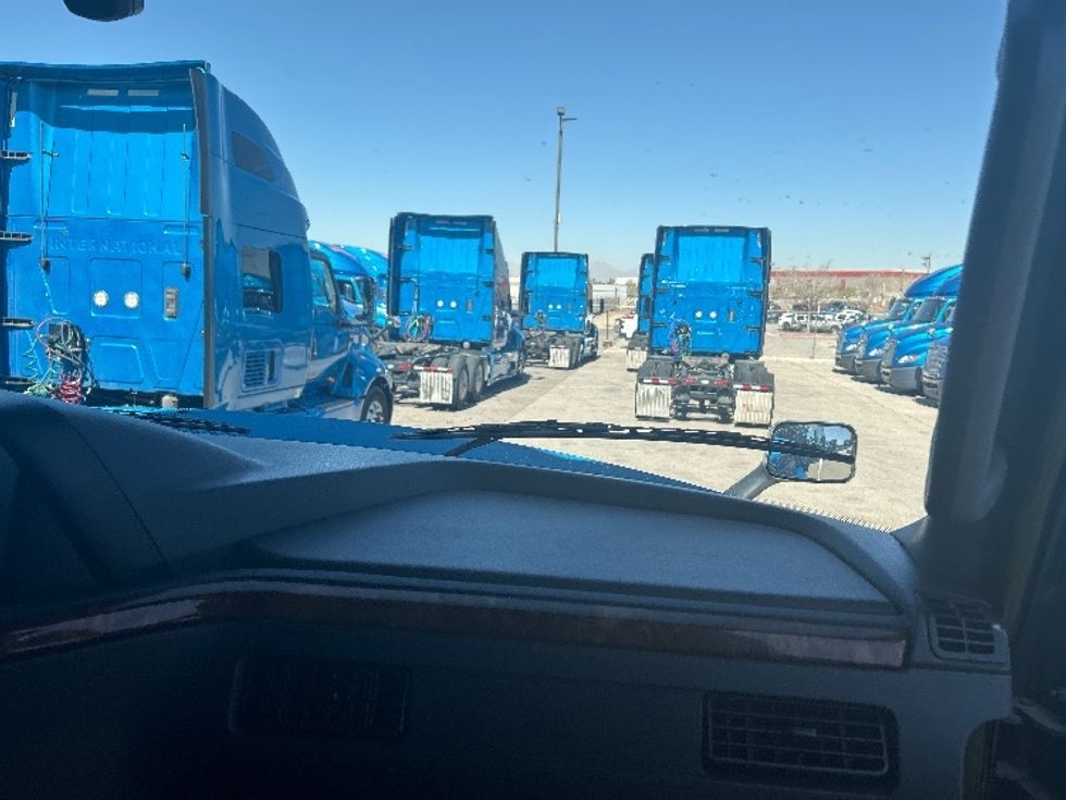 Sleeper Tractor-Heavy Duty Tractors-International-2021-LT625-El Paso-TX-774,585\n\t\tmiles-$ 27,750 - Image 14