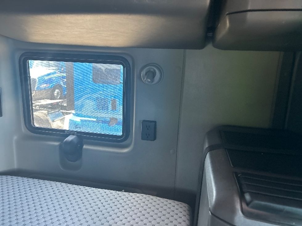 Sleeper Tractor-Heavy Duty Tractors-International-2021-LT625-El Paso-TX-774,585\n\t\tmiles-$ 27,750 - Image 18