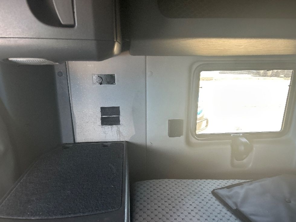 Sleeper Tractor-Heavy Duty Tractors-International-2021-LT625-El Paso-TX-774,585\n\t\tmiles-$ 27,750 - Image 19