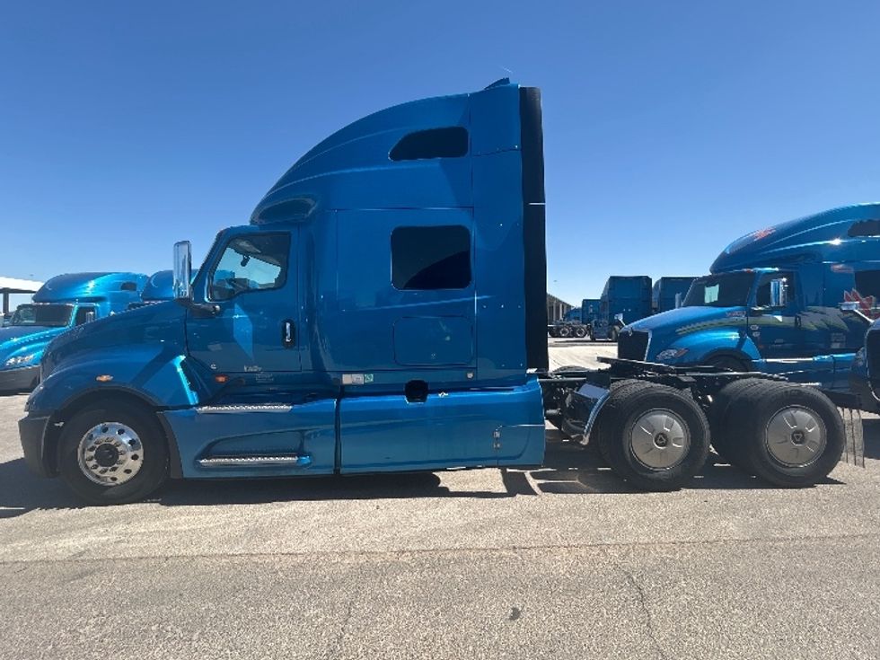 Sleeper Tractor-Heavy Duty Tractors-International-2021-LT625-El Paso-TX-774,585\n\t\tmiles-$ 27,750 - Image 4