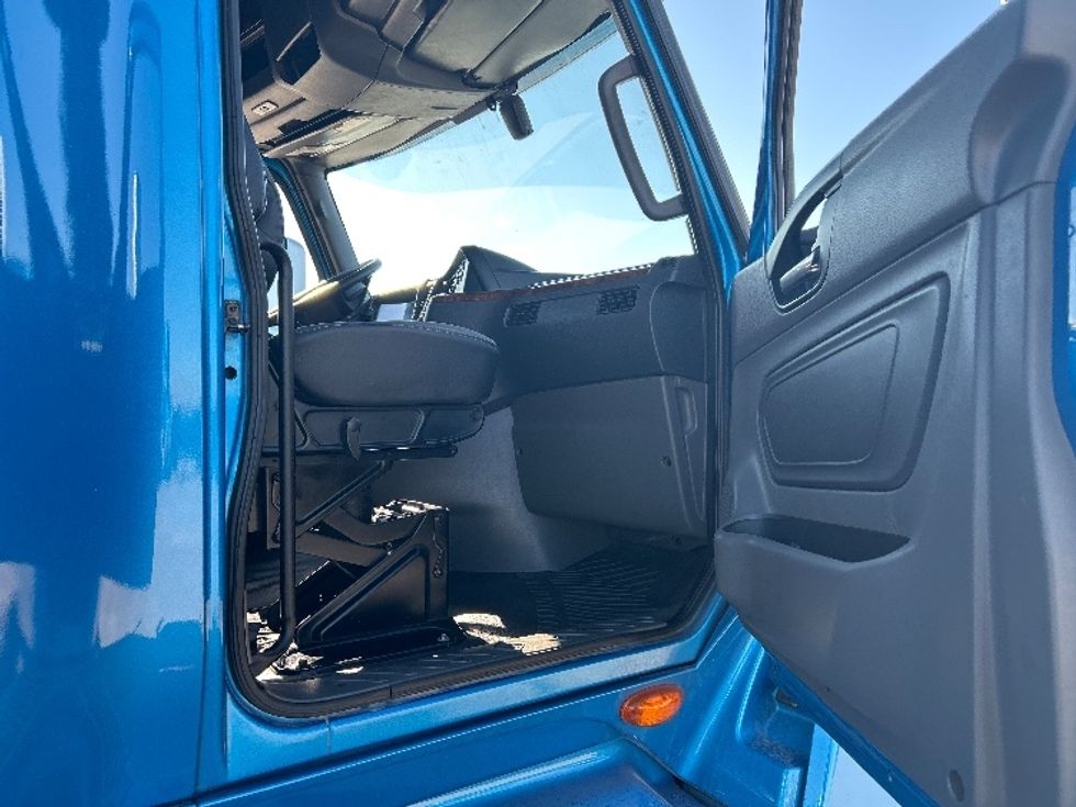 Sleeper Tractor-Heavy Duty Tractors-International-2021-LT625-El Paso-TX-774,746\n\t\tmiles-$ 28,000 - Image 13