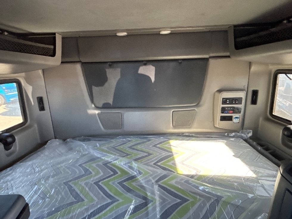 Sleeper Tractor-Heavy Duty Tractors-International-2021-LT625-El Paso-TX-774,746\n\t\tmiles-$ 28,000 - Image 16