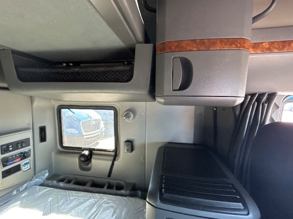 Sleeper Tractor-Heavy Duty Tractors-International-2021-LT625-El Paso-TX-774,746\n\t\tmiles-$ 28,000 - Image 18