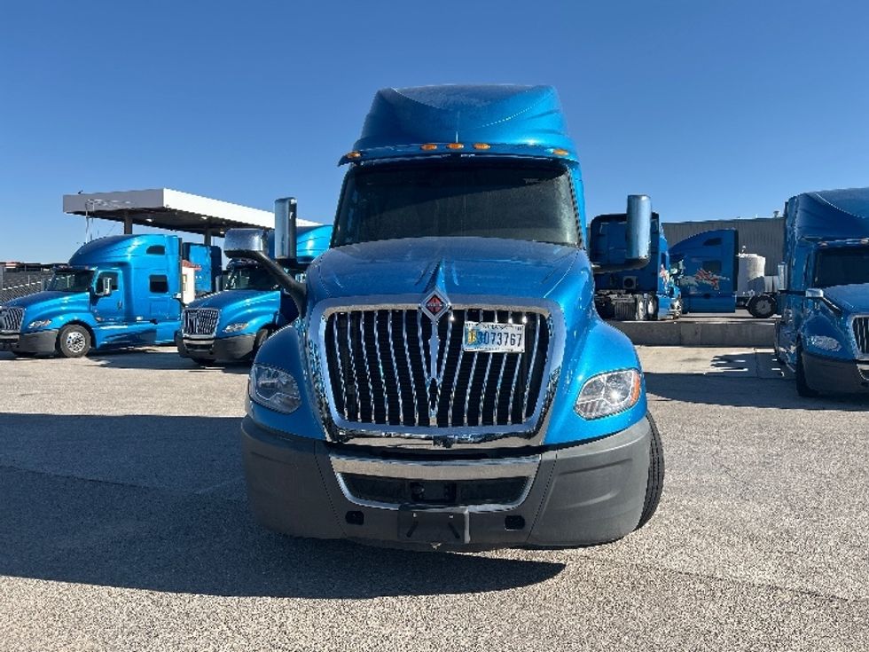 Sleeper Tractor-Heavy Duty Tractors-International-2021-LT625-El Paso-TX-774,746\n\t\tmiles-$ 28,000 - Image 2