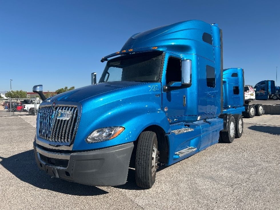 Sleeper Tractor-Heavy Duty Tractors-International-2021-LT625-El Paso-TX-774,746\n\t\tmiles-$ 28,000 - Image 3