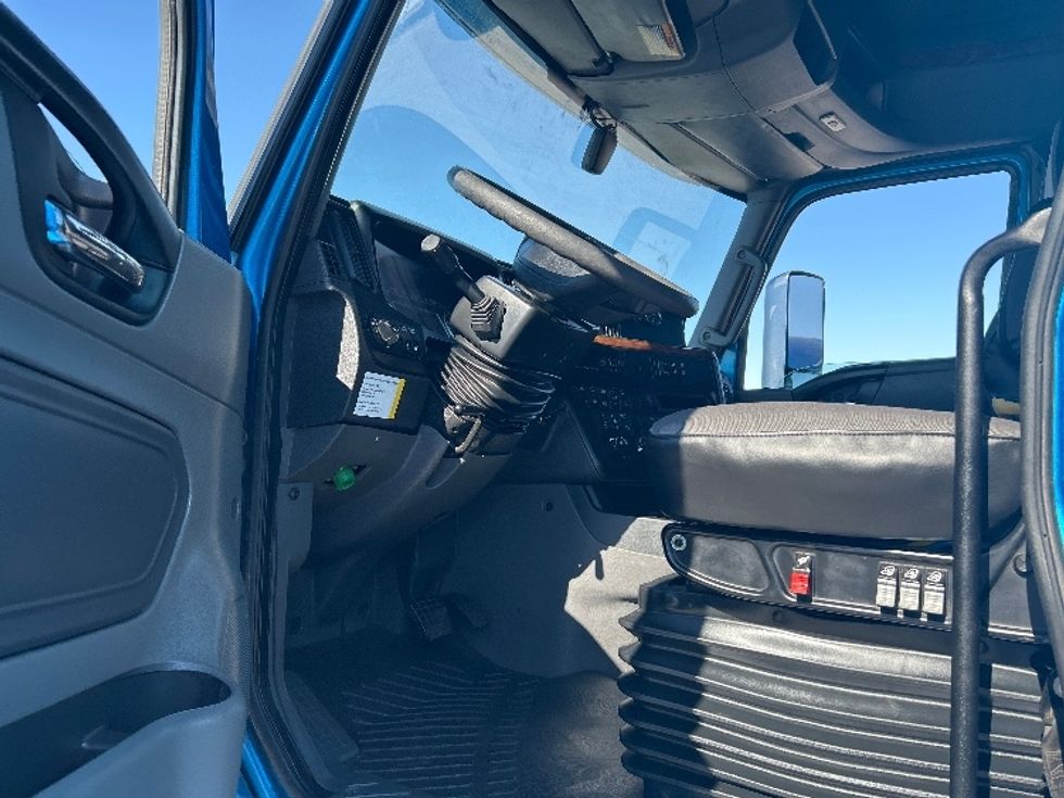 Sleeper Tractor-Heavy Duty Tractors-International-2021-LT625-El Paso-TX-774,746\n\t\tmiles-$ 28,000 - Image 9
