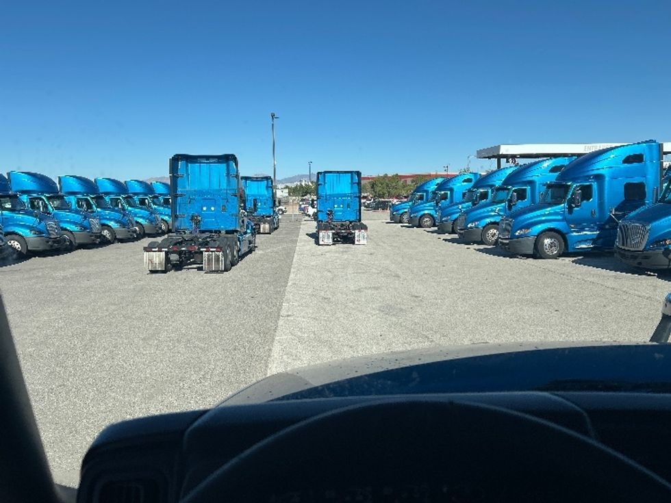 Sleeper Tractor-Heavy Duty Tractors-International-2021-LT625-El Paso-TX-776,016\n\t\tmiles-$ 27,250 - Image 11