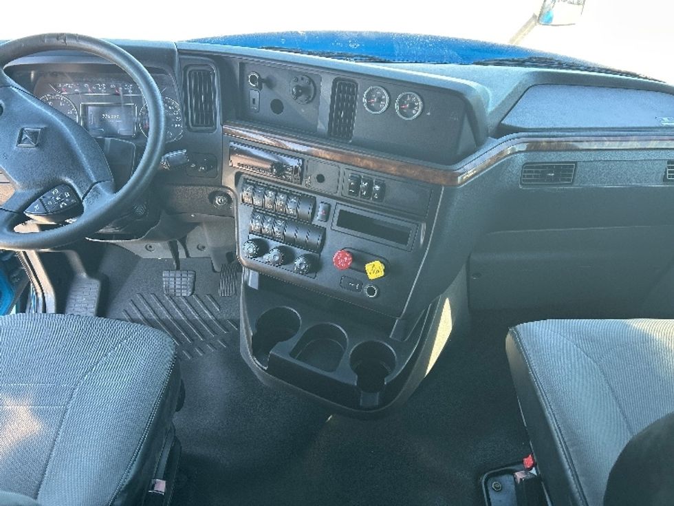 Sleeper Tractor-Heavy Duty Tractors-International-2021-LT625-El Paso-TX-776,016\n\t\tmiles-$ 27,250 - Image 12