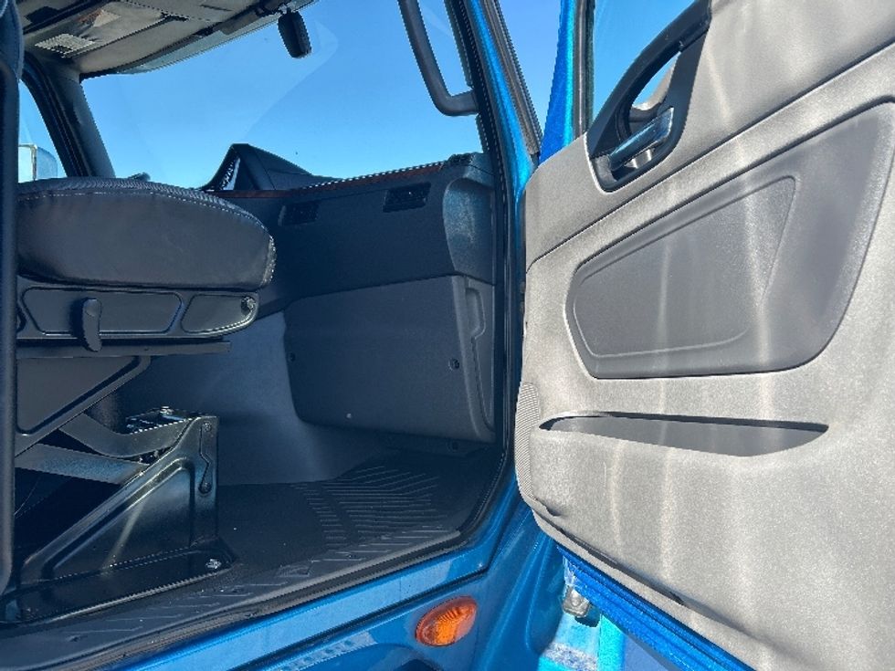 Sleeper Tractor-Heavy Duty Tractors-International-2021-LT625-El Paso-TX-776,016\n\t\tmiles-$ 27,250 - Image 13