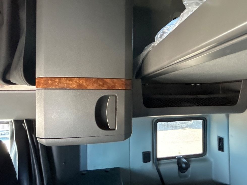 Sleeper Tractor-Heavy Duty Tractors-International-2021-LT625-El Paso-TX-776,016\n\t\tmiles-$ 27,250 - Image 19