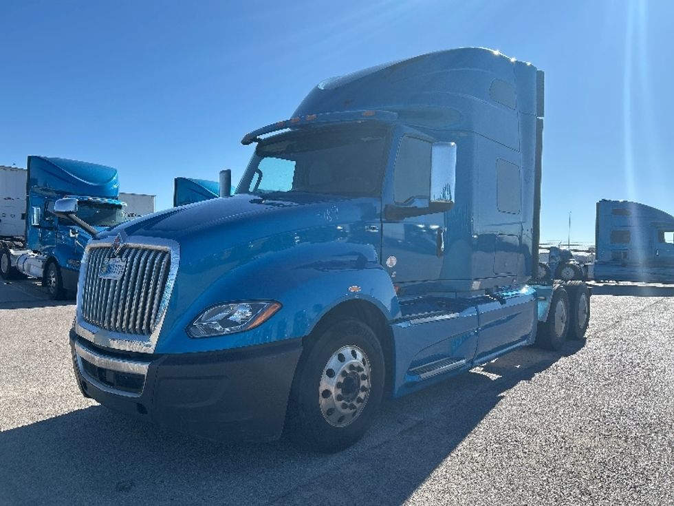 Sleeper Tractor-Heavy Duty Tractors-International-2021-LT625-El Paso-TX-776,016\n\t\tmiles-$ 27,250 - Image 3