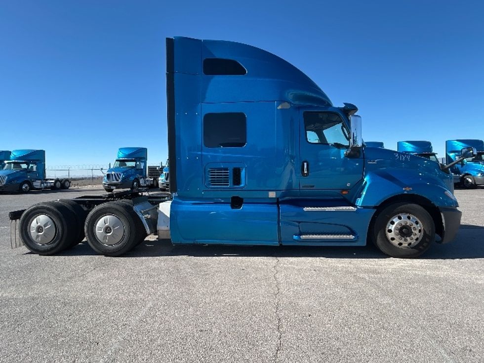 Sleeper Tractor-Heavy Duty Tractors-International-2021-LT625-El Paso-TX-776,016\n\t\tmiles-$ 27,250 - Image 8