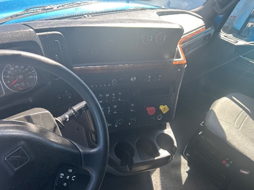 Sleeper Tractor-Heavy Duty Tractors-International-2021-LT625-El Paso-TX-776,108\n\t\tmiles-$ 28,250 - Image 10