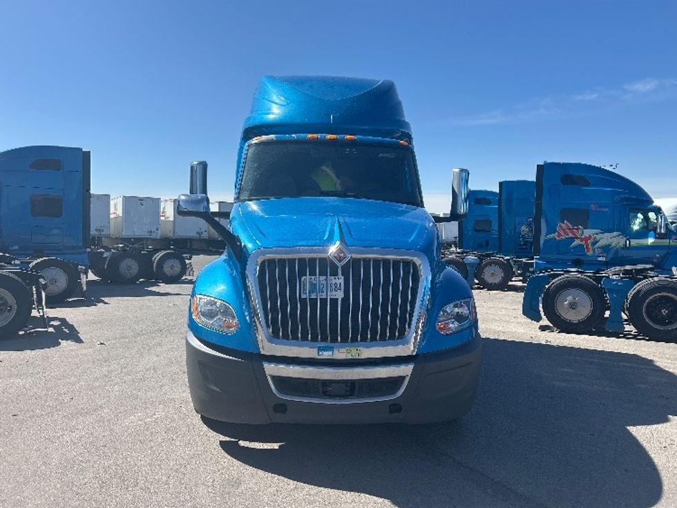Sleeper Tractor-Heavy Duty Tractors-International-2021-LT625-El Paso-TX-776,108\n\t\tmiles-$ 28,250 - Image 2