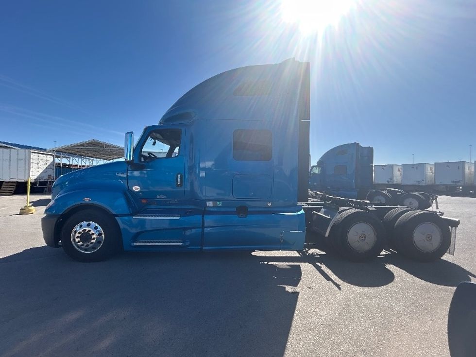 Sleeper Tractor-Heavy Duty Tractors-International-2021-LT625-El Paso-TX-776,108\n\t\tmiles-$ 28,250 - Image 4