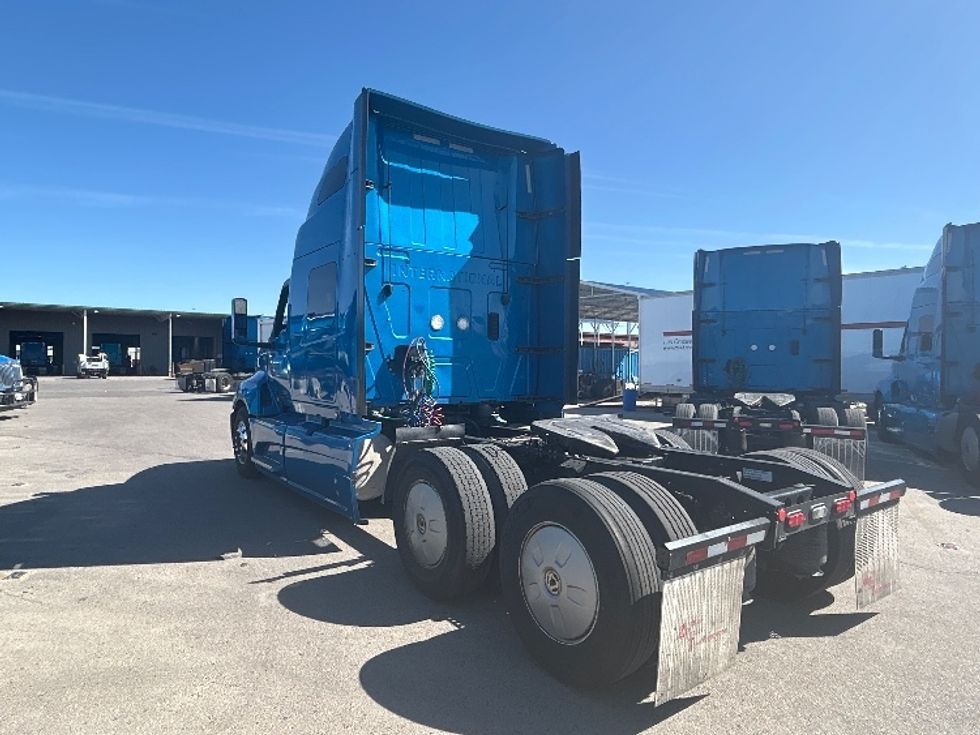 Sleeper Tractor-Heavy Duty Tractors-International-2021-LT625-El Paso-TX-776,108\n\t\tmiles-$ 28,250 - Image 5