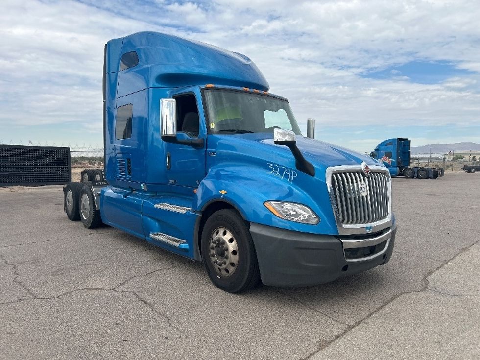 Sleeper Tractor-Heavy Duty Tractors-International-2021-LT625-El Paso-TX-776,974\n\t\tmiles-$ 30,750 - Image 1