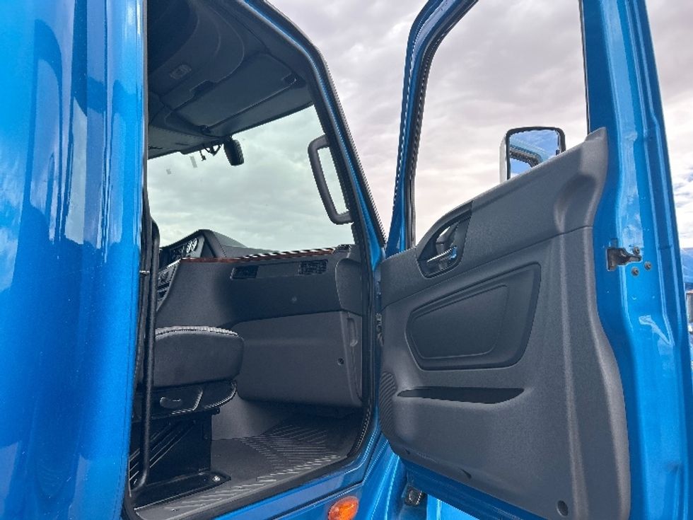 Sleeper Tractor-Heavy Duty Tractors-International-2021-LT625-El Paso-TX-776,974\n\t\tmiles-$ 30,750 - Image 13