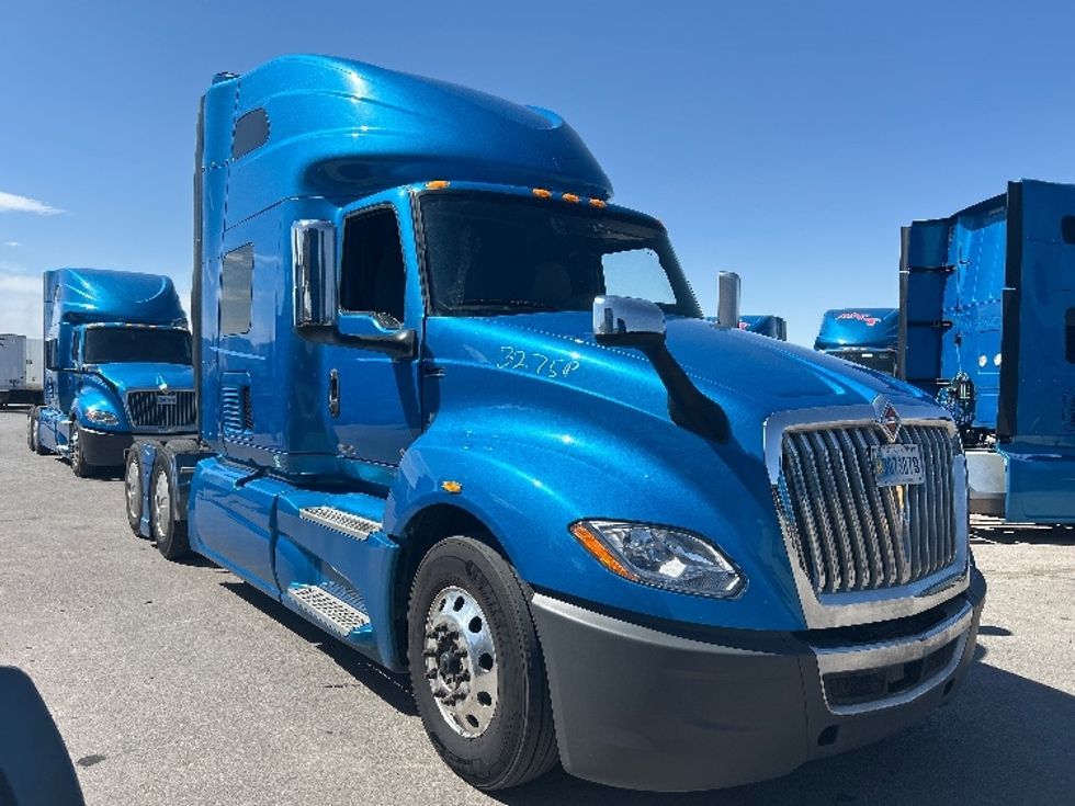 Sleeper Tractor-Heavy Duty Tractors-International-2021-LT625-El Paso-TX-777,514\n\t\tmiles-$ 32,250 - Image 1