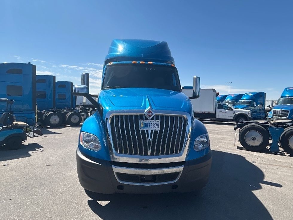 Sleeper Tractor-Heavy Duty Tractors-International-2021-LT625-El Paso-TX-777,514\n\t\tmiles-$ 32,250 - Image 2