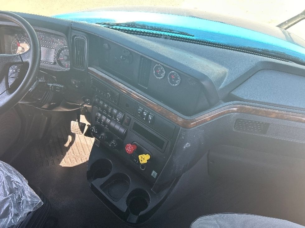 Sleeper Tractor-Heavy Duty Tractors-International-2021-LT625-El Paso-TX-777,740\n\t\tmiles-$ 27,750 - Image 15