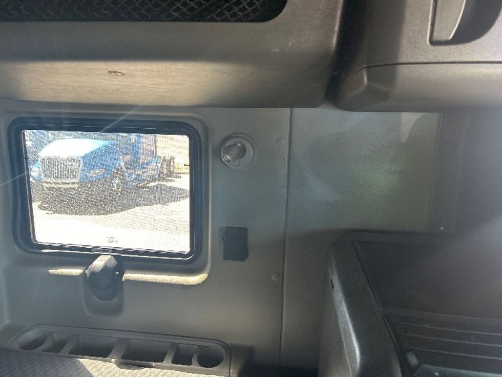 Sleeper Tractor-Heavy Duty Tractors-International-2021-LT625-El Paso-TX-777,740\n\t\tmiles-$ 27,750 - Image 18