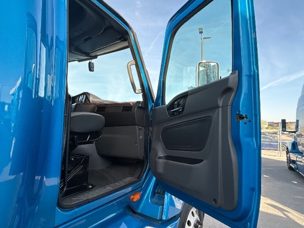 Sleeper Tractor-Heavy Duty Tractors-International-2021-LT625-El Paso-TX-778,266\n\t\tmiles-$ 32,500 - Image 13