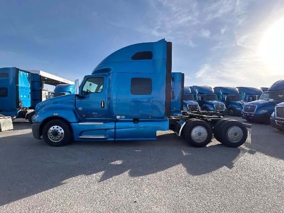 Sleeper Tractor-Heavy Duty Tractors-International-2021-LT625-El Paso-TX-778,266\n\t\tmiles-$ 32,500 - Image 4