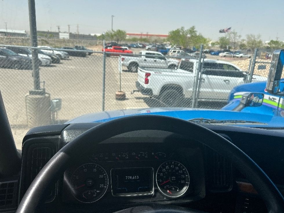 Sleeper Tractor-Heavy Duty Tractors-International-2021-LT625-El Paso-TX-778,626\n\t\tmiles-$ 33,250 - Image 11