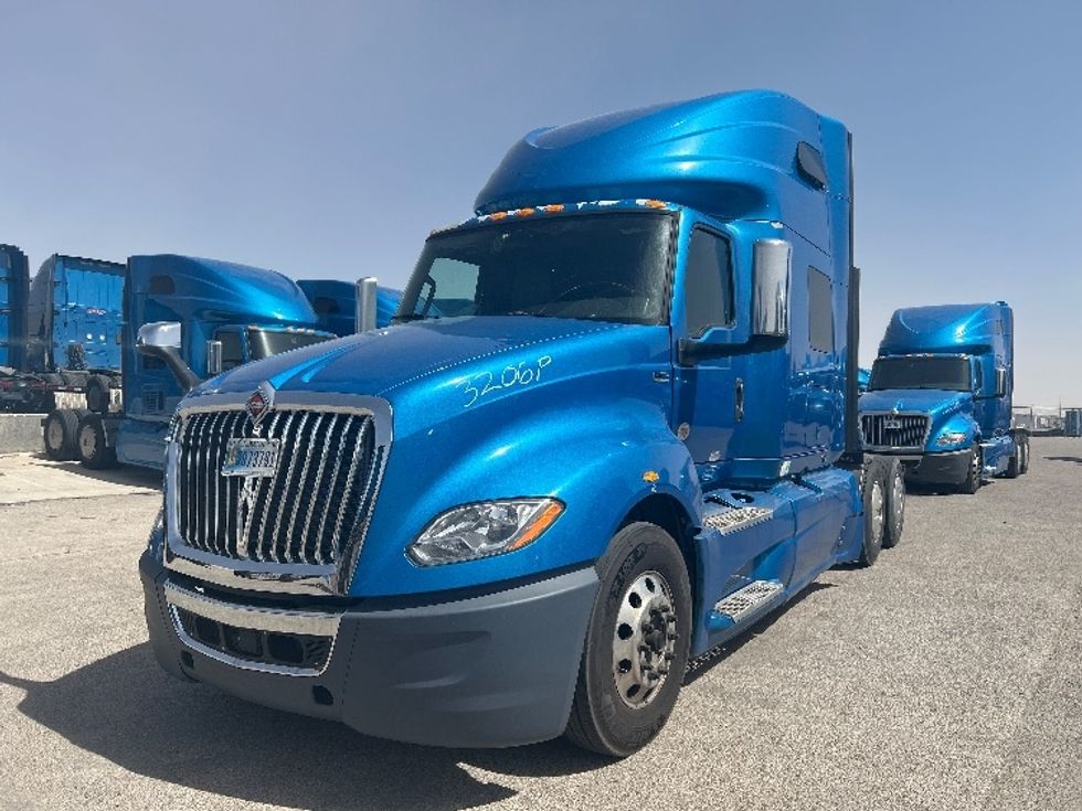 Sleeper Tractor-Heavy Duty Tractors-International-2021-LT625-El Paso-TX-778,626\n\t\tmiles-$ 33,250 - Image 3