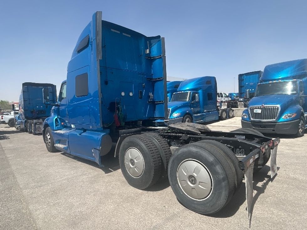 Sleeper Tractor-Heavy Duty Tractors-International-2021-LT625-El Paso-TX-778,626\n\t\tmiles-$ 33,250 - Image 5