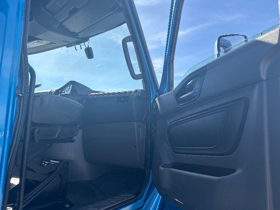 Sleeper Tractor-Heavy Duty Tractors-International-2021-LT625-El Paso-TX-778,643\n\t\tmiles-$ 27,750 - Image 13