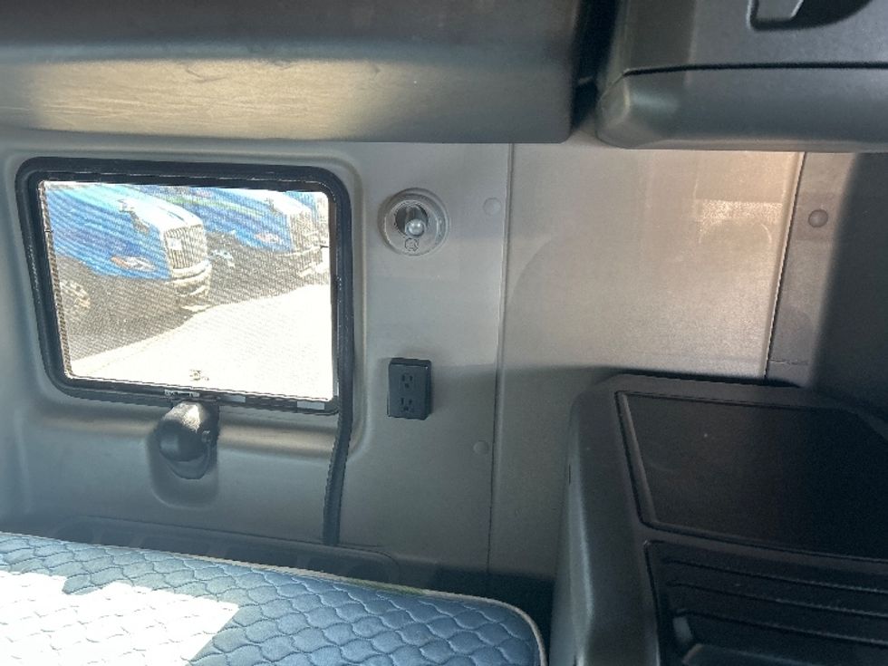 Sleeper Tractor-Heavy Duty Tractors-International-2021-LT625-El Paso-TX-778,643\n\t\tmiles-$ 27,750 - Image 18