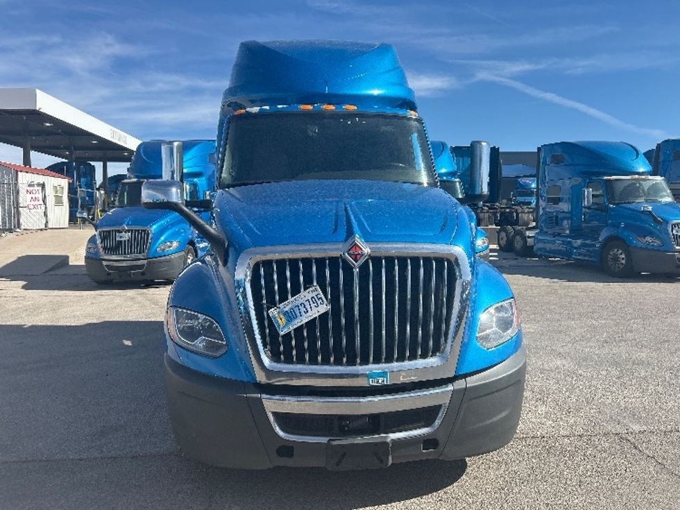 Sleeper Tractor-Heavy Duty Tractors-International-2021-LT625-El Paso-TX-778,643\n\t\tmiles-$ 27,750 - Image 2