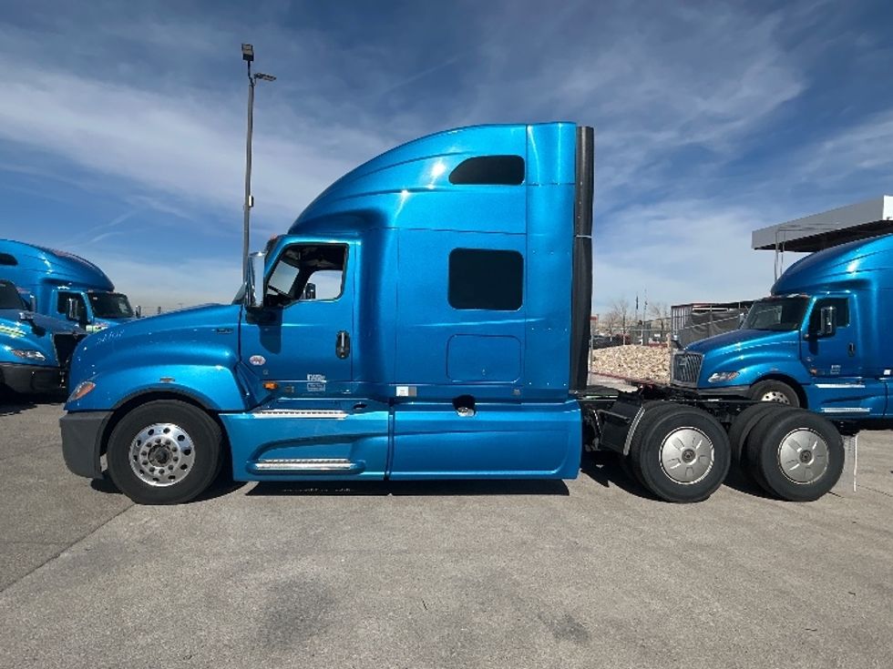 Sleeper Tractor-Heavy Duty Tractors-International-2021-LT625-El Paso-TX-778,643\n\t\tmiles-$ 27,750 - Image 4
