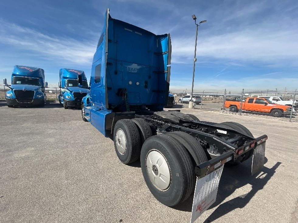 Sleeper Tractor-Heavy Duty Tractors-International-2021-LT625-El Paso-TX-778,643\n\t\tmiles-$ 27,750 - Image 5