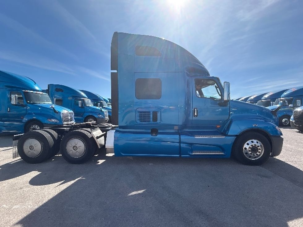 Sleeper Tractor-Heavy Duty Tractors-International-2021-LT625-El Paso-TX-778,643\n\t\tmiles-$ 27,750 - Image 8