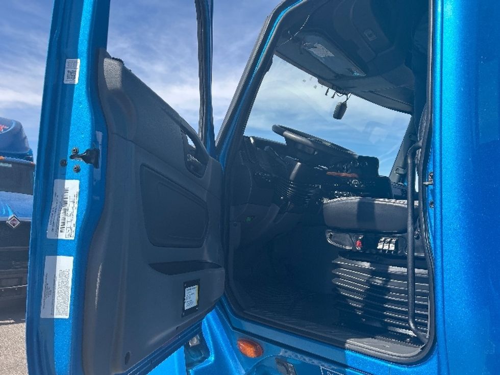 Sleeper Tractor-Heavy Duty Tractors-International-2021-LT625-El Paso-TX-778,643\n\t\tmiles-$ 27,750 - Image 9