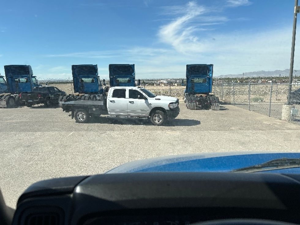 Sleeper Tractor-Heavy Duty Tractors-International-2021-LT625-El Paso-TX-778,703\n\t\tmiles-$ 28,000 - Image 11