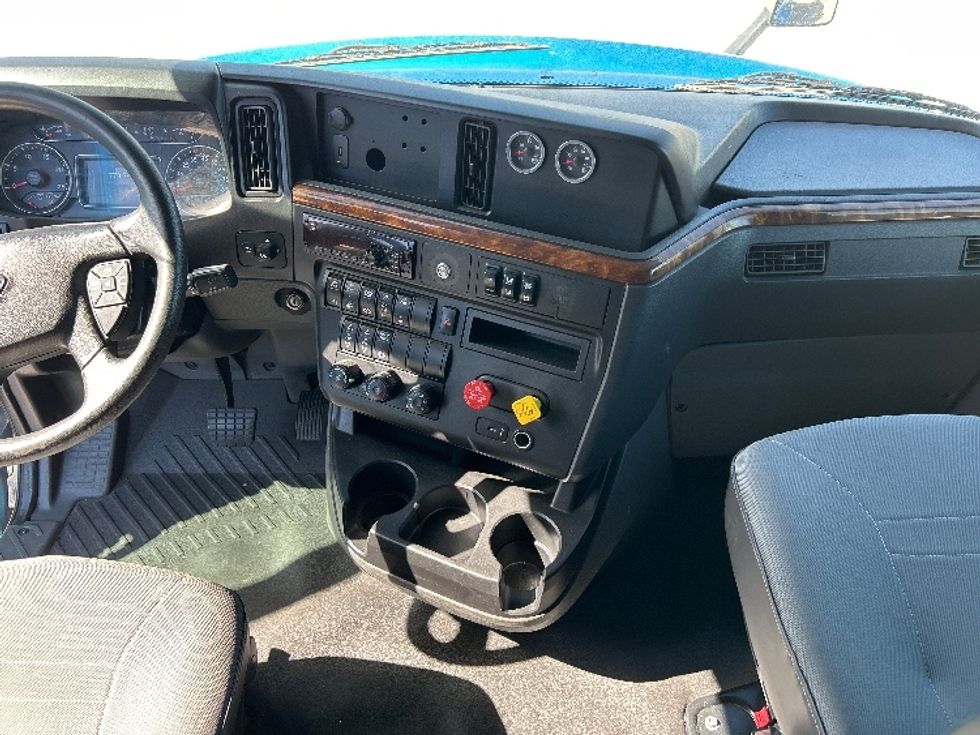 Sleeper Tractor-Heavy Duty Tractors-International-2021-LT625-El Paso-TX-778,703\n\t\tmiles-$ 28,000 - Image 12